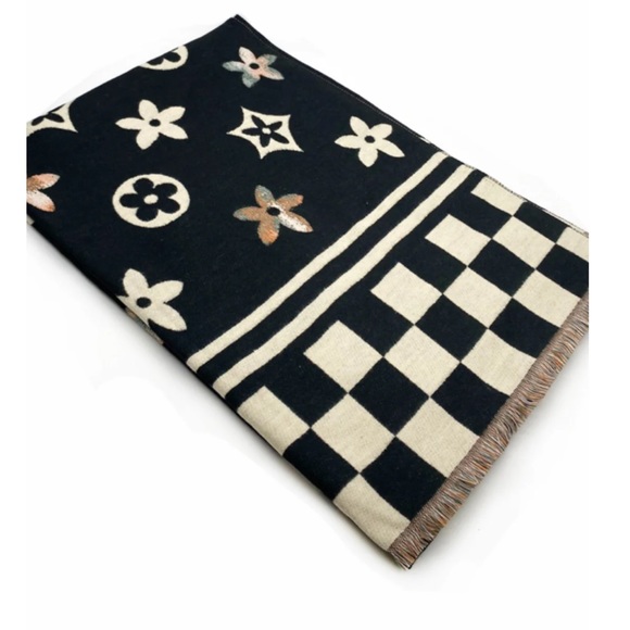 ShopEvelynne Accessories - POSH LIVE LISTING